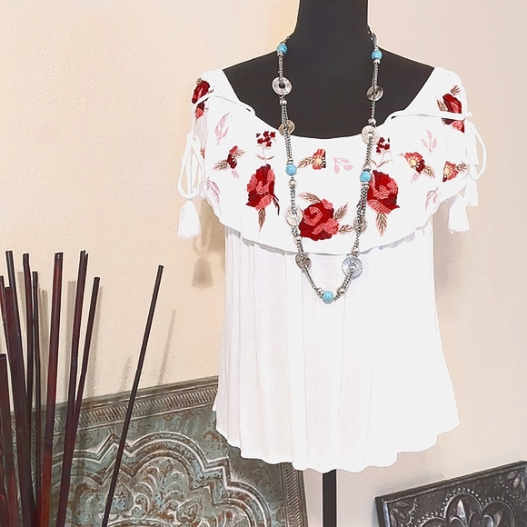 Francesca's Collections Tops - FRANCESCA'S FLORAL TOP